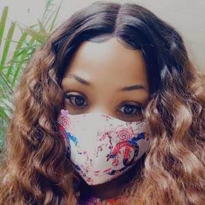 Meet your Posher, Monique